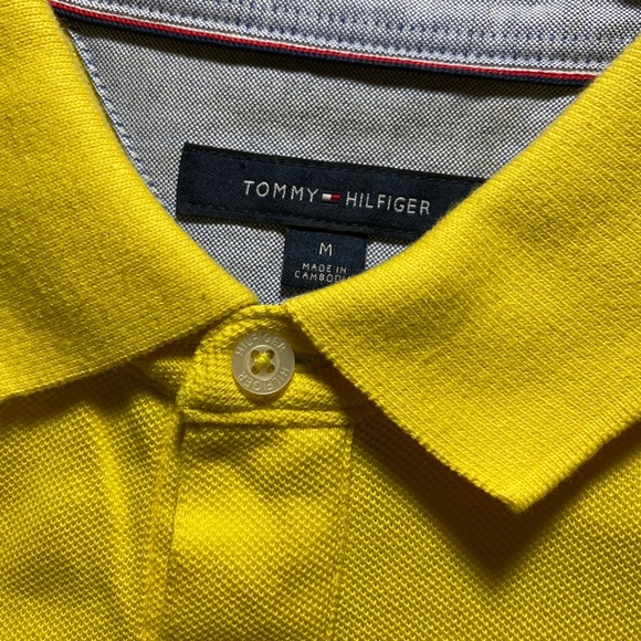 Tommy Hilfiger polo shirt yellow size medium - Picture 2 of 3